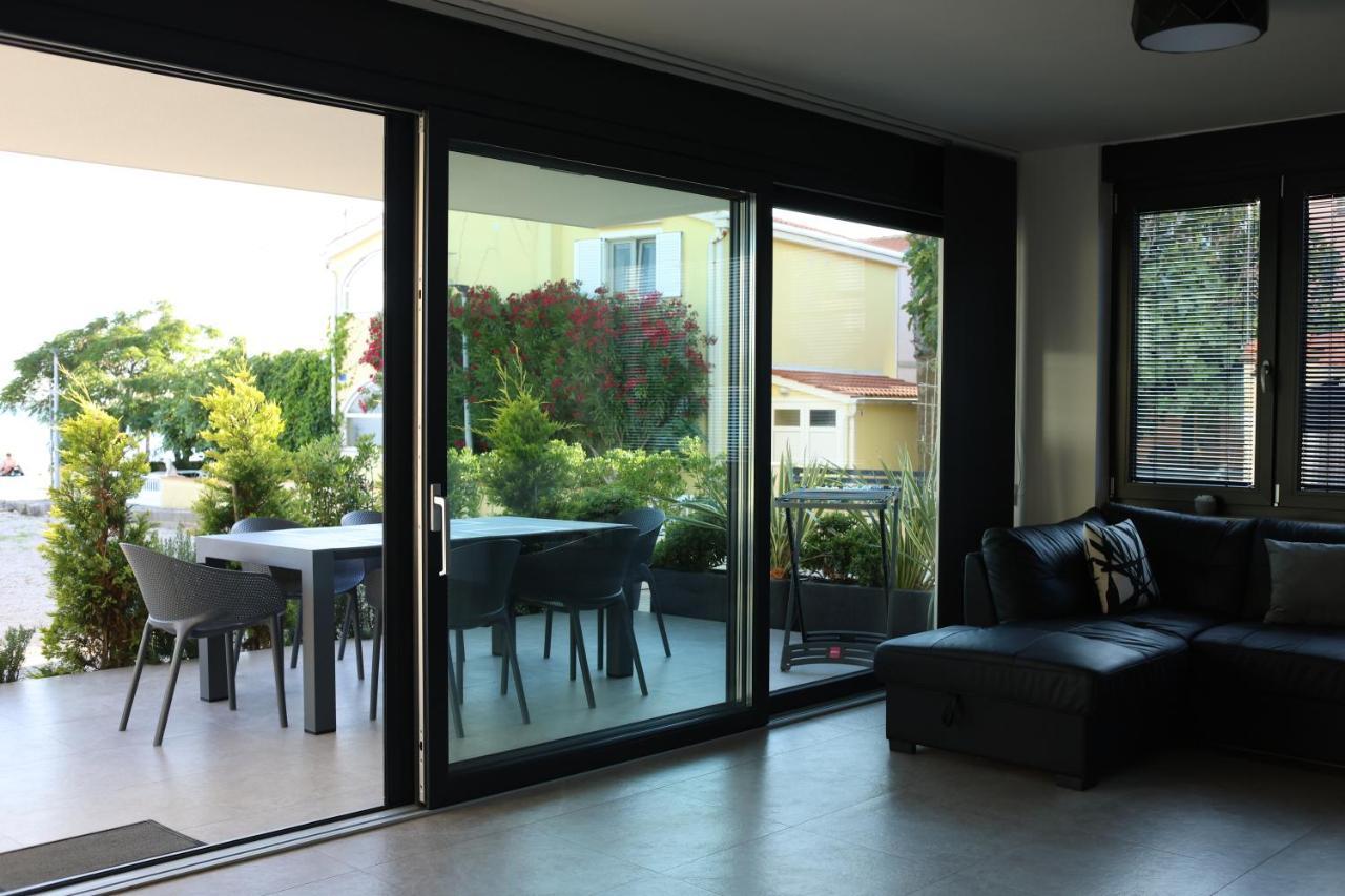 Dinary Apartman Vir Esterno foto